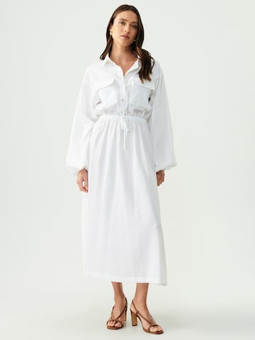 St MRLO Dress in White: front