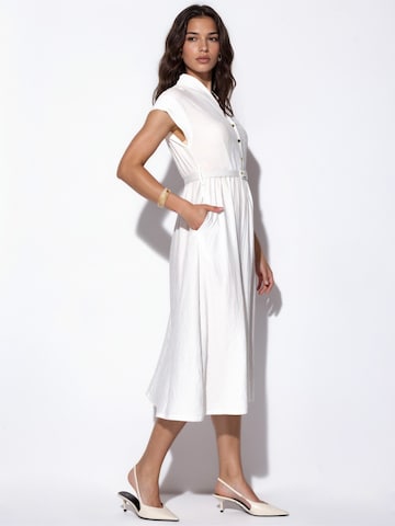 Robe Busem en blanc