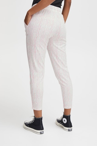 Coupe slim Pantalon à pince 'IHKate' ICHI en blanc
