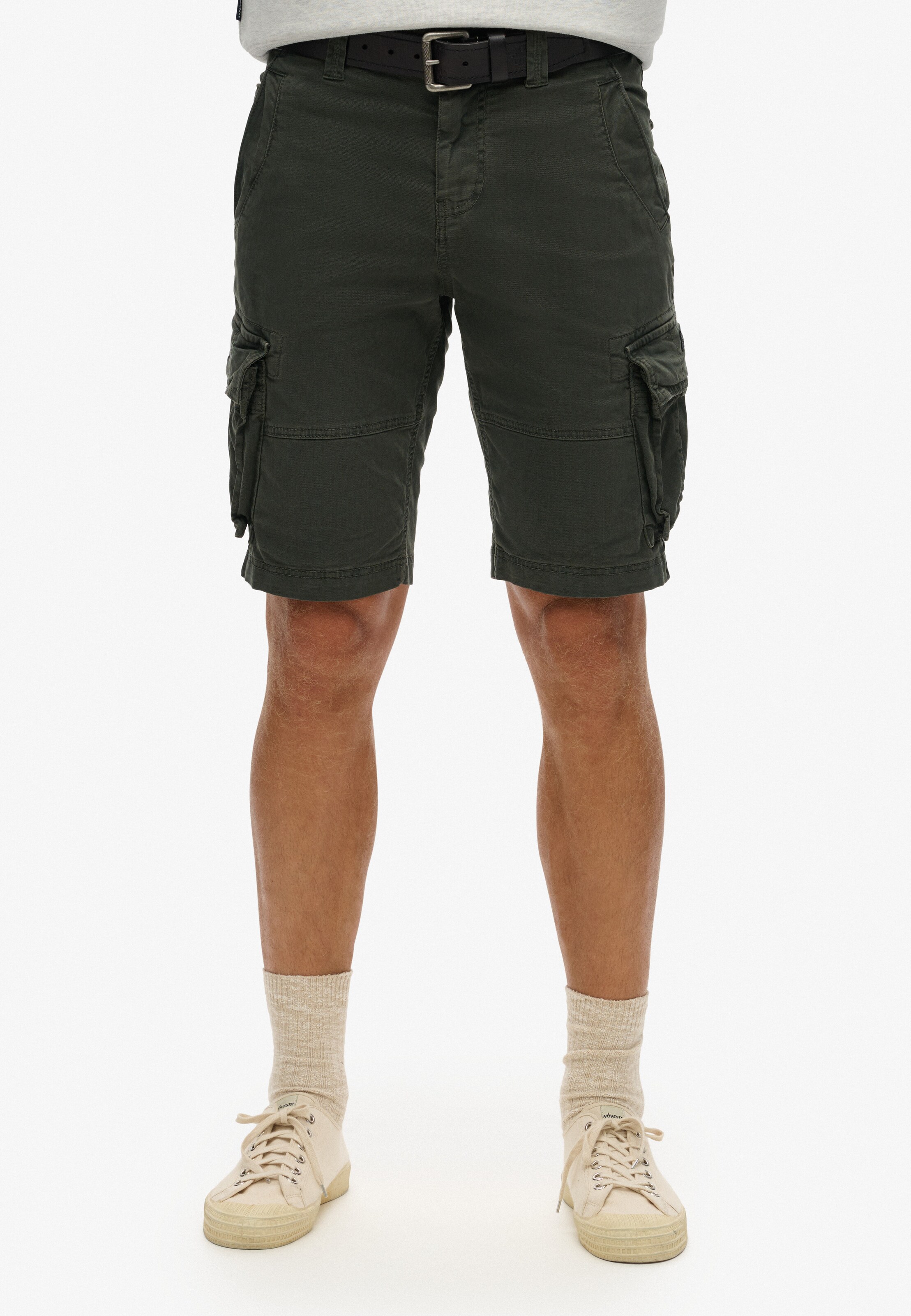 Superdry Loosefit Cargobroek 'Core' in Groen: voorkant