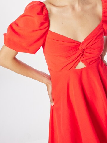 Robe 'Faith' Forever New en rouge