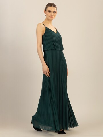 APART Evening Dress in Green: front
