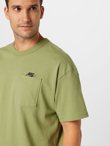 T-Shirt Nike Sportswear en vert