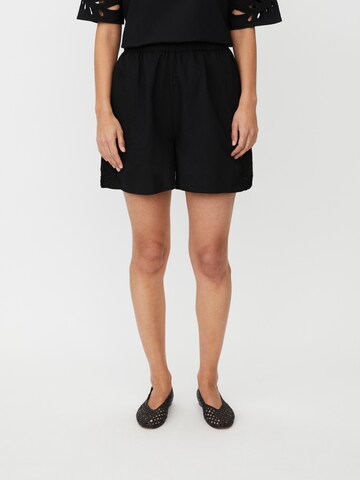 Regular Pantalon 'MaParelle' Masai en noir