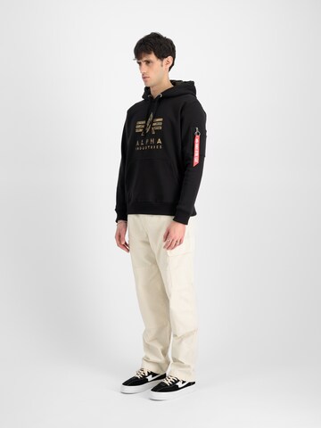 ALPHA INDUSTRIES Sweatshirt in Zwart