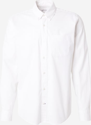 GAP Риза в бяло: отпред