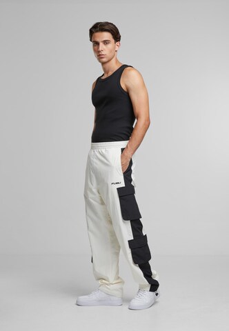 FUBU Loosefit Cargobukser i hvid