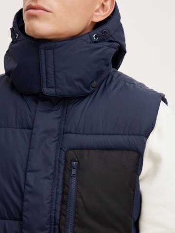 !Solid Vest in Blue