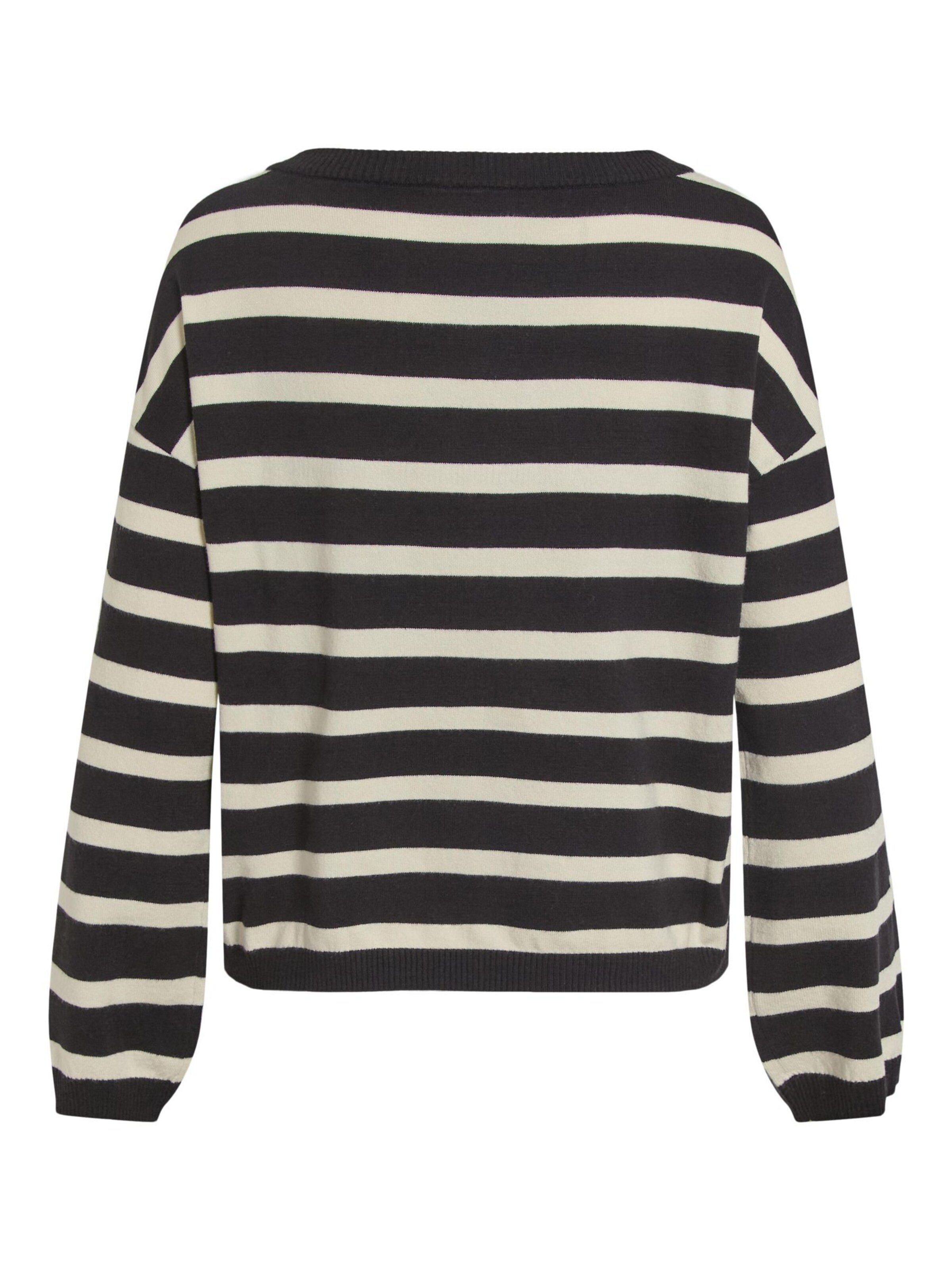 VILA Sweater in Black