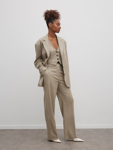 Loosefit Pantaloni con piega frontale di RÆRE by Lorena Rae in beige
