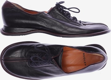 AUDLEY Flats & Loafers in 38,5 in Black: front