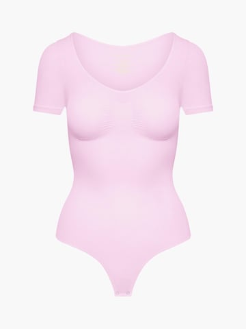 cfab (formerly creamy fabrics) - Body moldeador 'T-Shirt Bodysuit Sculpting Shapewear mit String' en rosa: frente