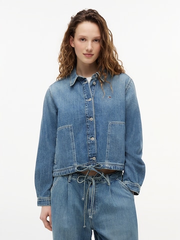 Tommy Jeans Демисезонная куртка в Синий: спереди