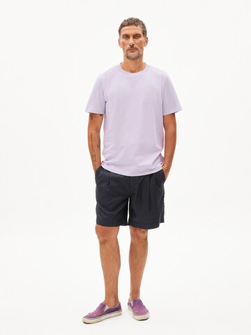 ARMEDANGELS Loosefit Broek 'AAUGUST' in Blauw: voorkant