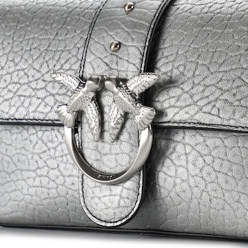 Borsa a tracolla 'Love One' di PINKO in argento