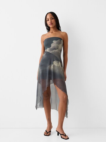 Abito di Bershka in grigio