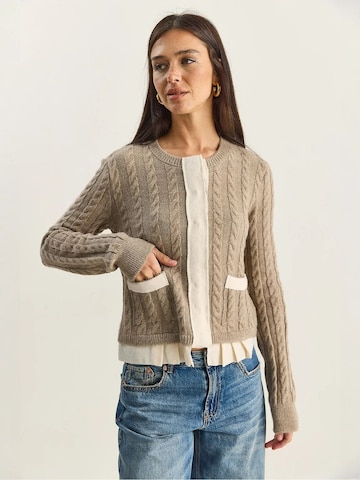 Cardigan Bianco Lucci en beige