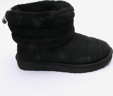 UGG Dress Boots in 38 in Black: front