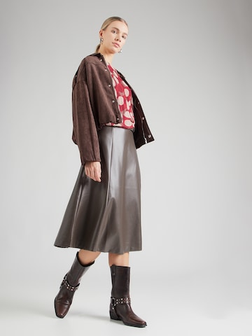 Bluză 'Ve44rdaa' de la ZABAIONE pe roșu