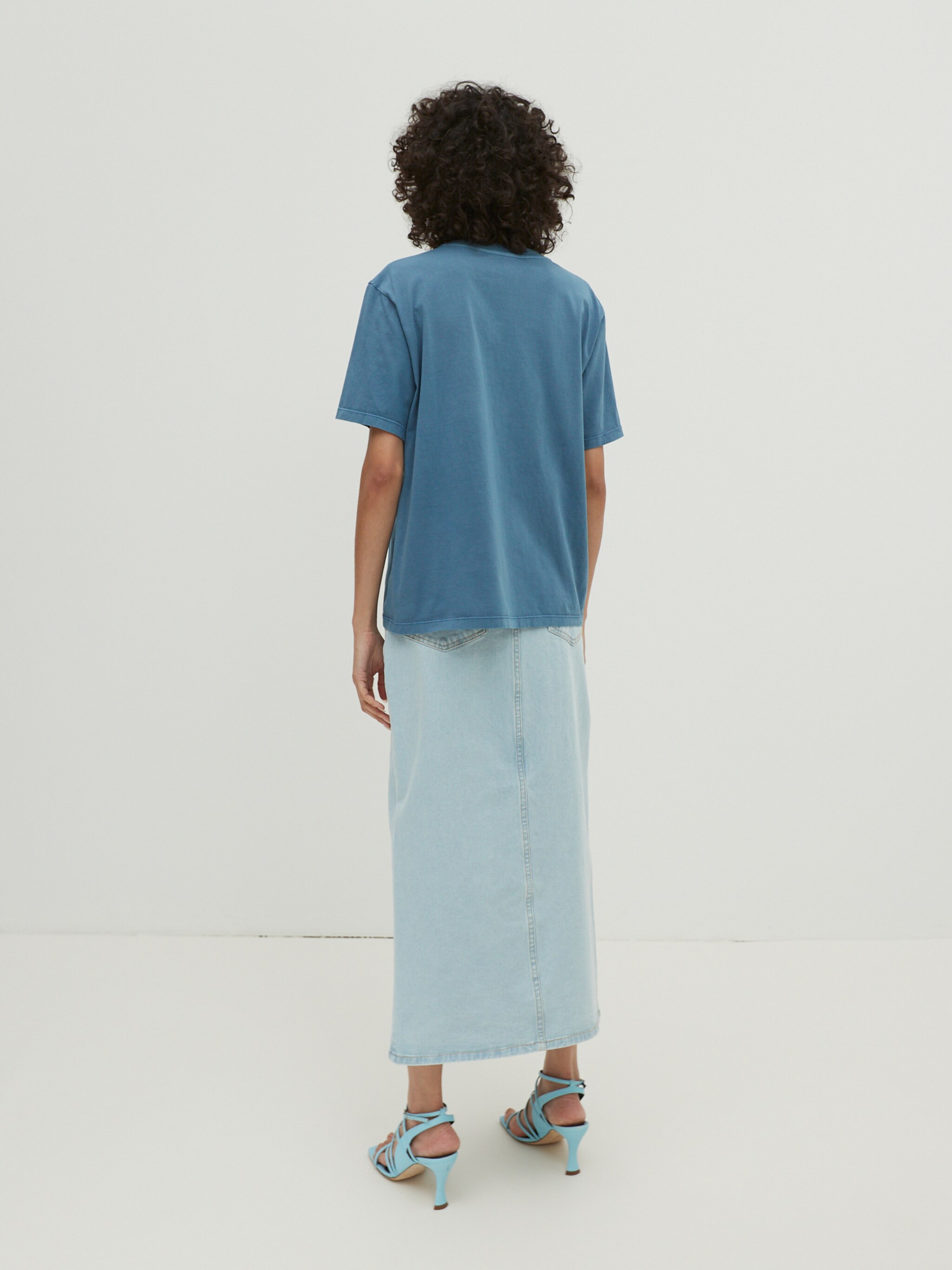 EDITED Produits T-shirt 'Charli' bleu