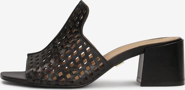 Kazar Mule in Black: front