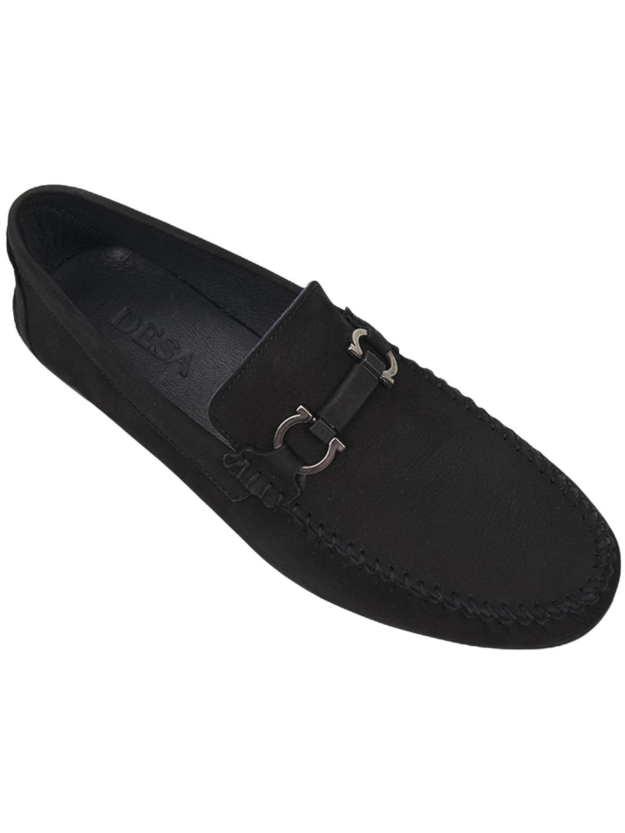 Desa Classic Flats 'Slipper' in Black