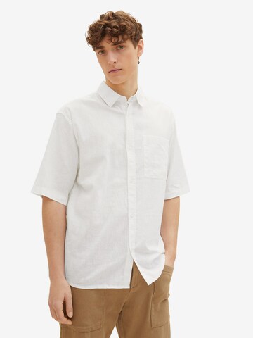 TOM TAILOR DENIM Comfort fit Button Up Shirt in White: front