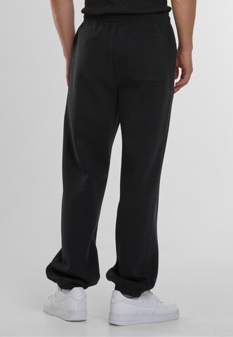 Urban Classics Tapered Byxa i svart