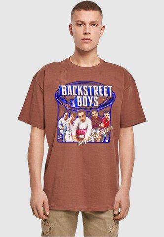Maglietta 'Backstreet Boys - Larger Than Life' di Merchcode in marrone: frontale