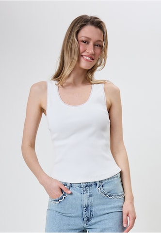 Top 'Jolie' di OH APRIL in bianco: frontale