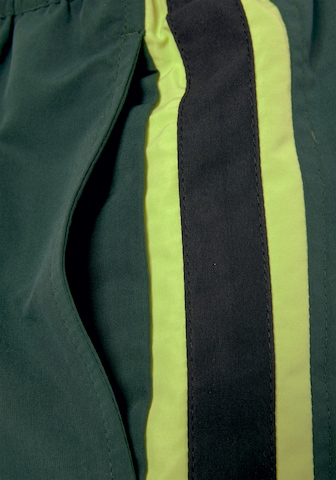 BUFFALO Board Shorts in Green