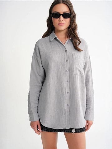 Camicia da donna di MixRay in grigio: frontale