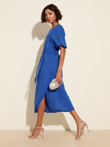 Friends Like These Kleid in Blau