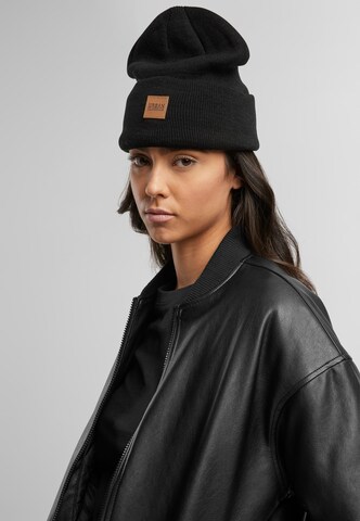 Urban Classics Шапка в Черный