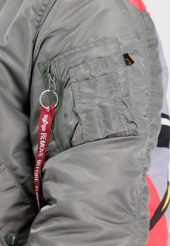 Veste mi-saison 'Fighter Squadron' ALPHA INDUSTRIES en gris