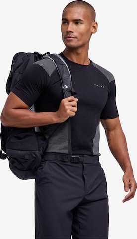 FALKE Base Layer 'Backpack-Ready' in Schwarz: Vorderseite