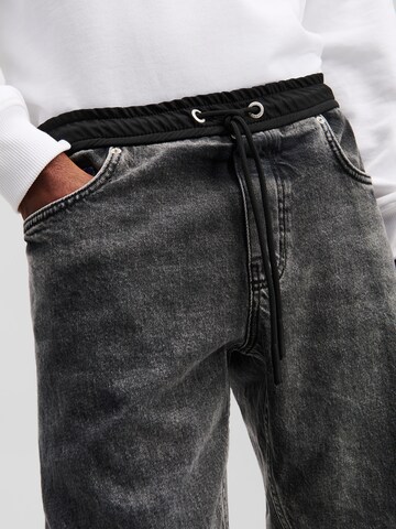 KARL LAGERFELD JEANS Tapered Jeans i grå