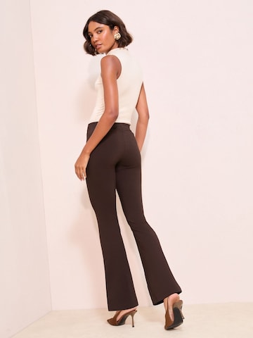 Regular Pantaloni de la Friends Like These pe maro