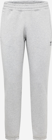 Effilé Pantalon 'Essential' ADIDAS ORIGINALS en gris : devant