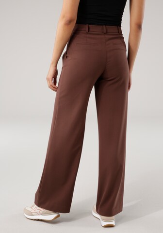 Tamaris Regular Hose in Braun