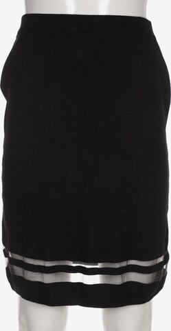Yumi Skirt in L in Black: front