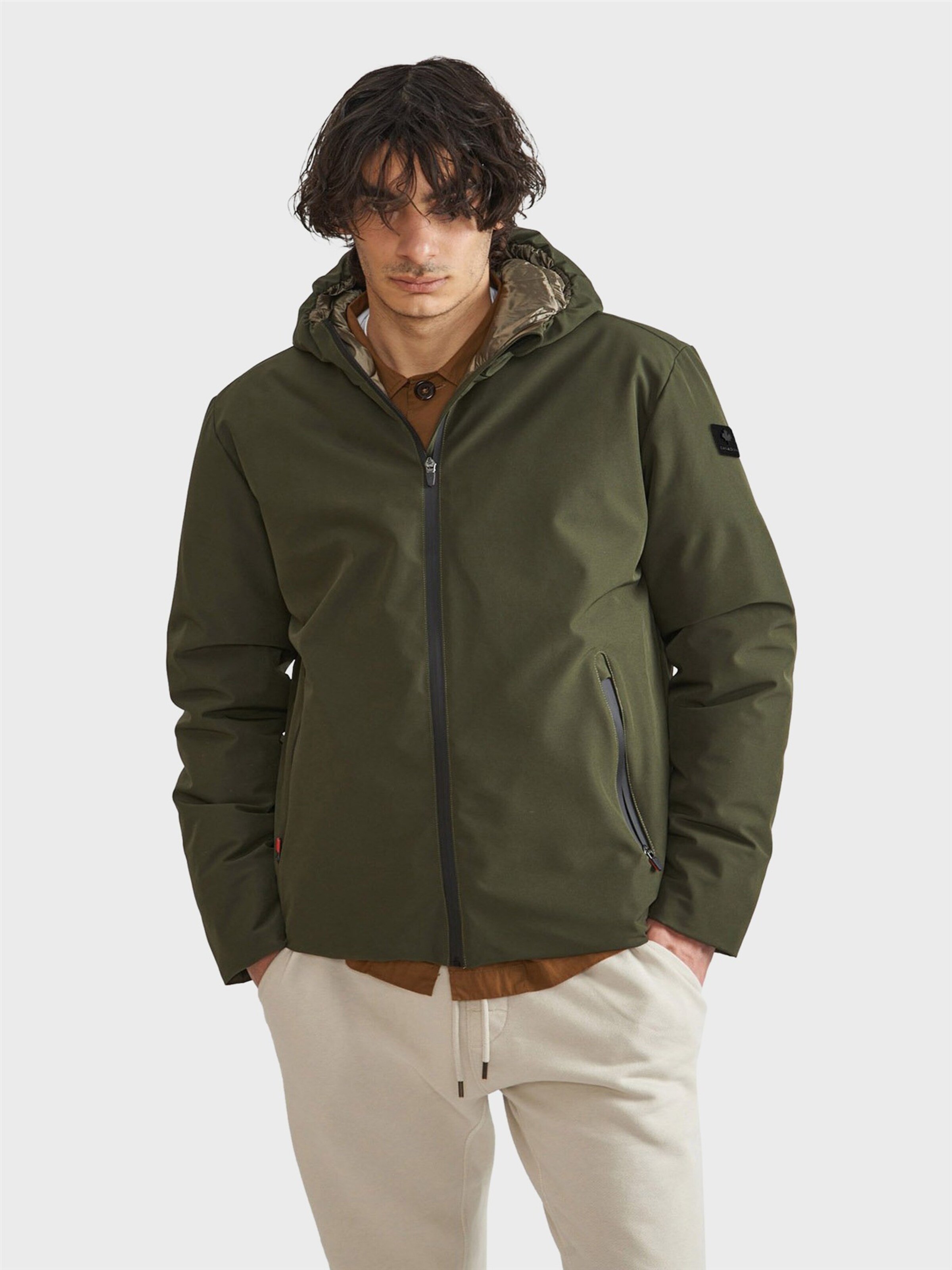 Canadian Classics Between-seasons parka ' CARIGNAN 2 ' in Green: front
