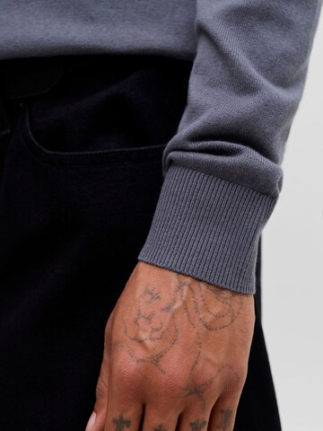pilka JACK & JONES Megztinis be užsegimo 'JJEEmil'