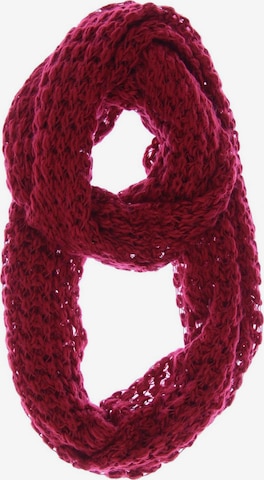 Qiero Scarf & Wrap in One size in Red: front