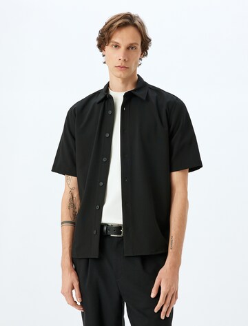 Koton Regular Fit Hemd in Schwarz: Vorderseite