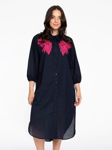 Yoek Shirt Dress in Blue: front