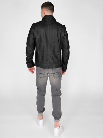 MUSTANG Between-Season Jacket in Black