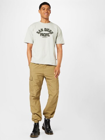 Carhartt WIP Regular Cargo Pants in Brown