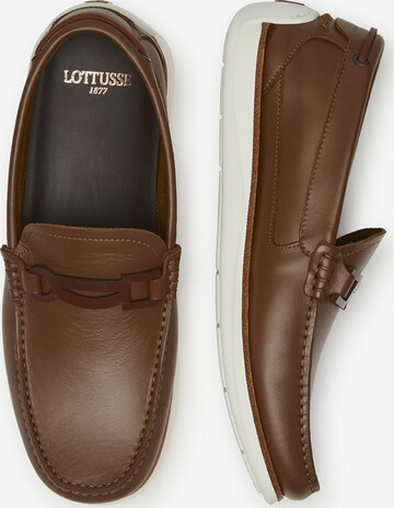 LOTTUSSE Mocassins 'Nautical Nautico' in Bruin