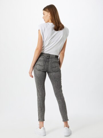 Skinny Pantalon QS en gris